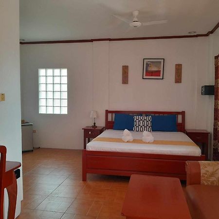 Bonita Oasis Beach Resort Moalboal Exterior photo