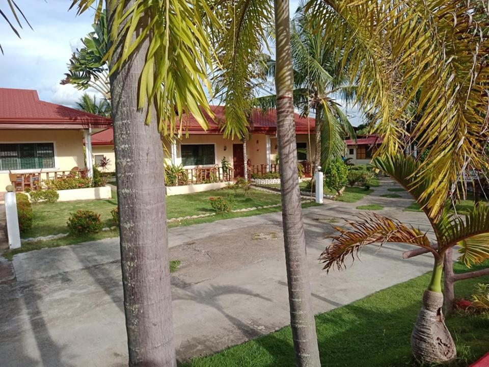 Bonita Oasis Beach Resort Moalboal Exterior photo