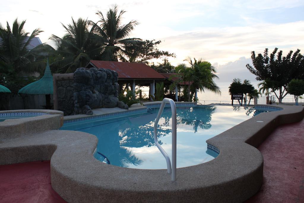 Bonita Oasis Beach Resort Moalboal Exterior photo