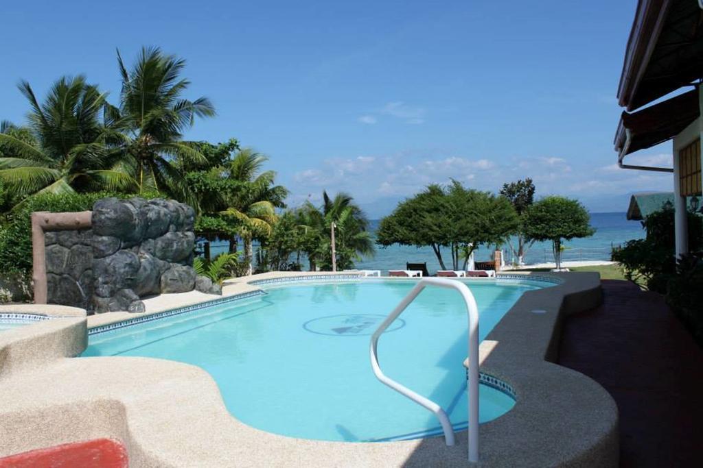 Bonita Oasis Beach Resort Moalboal Exterior photo