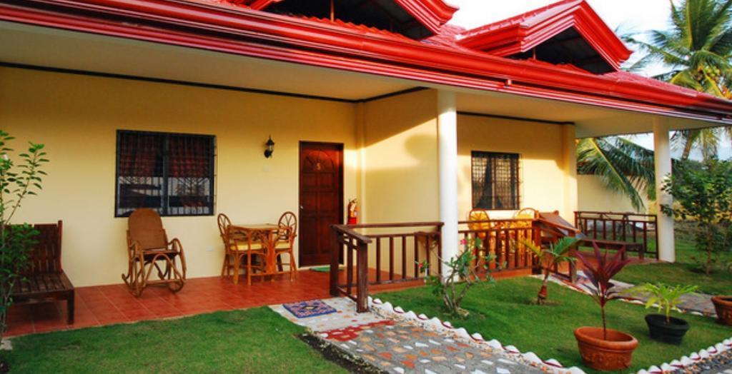 Bonita Oasis Beach Resort Moalboal Exterior photo