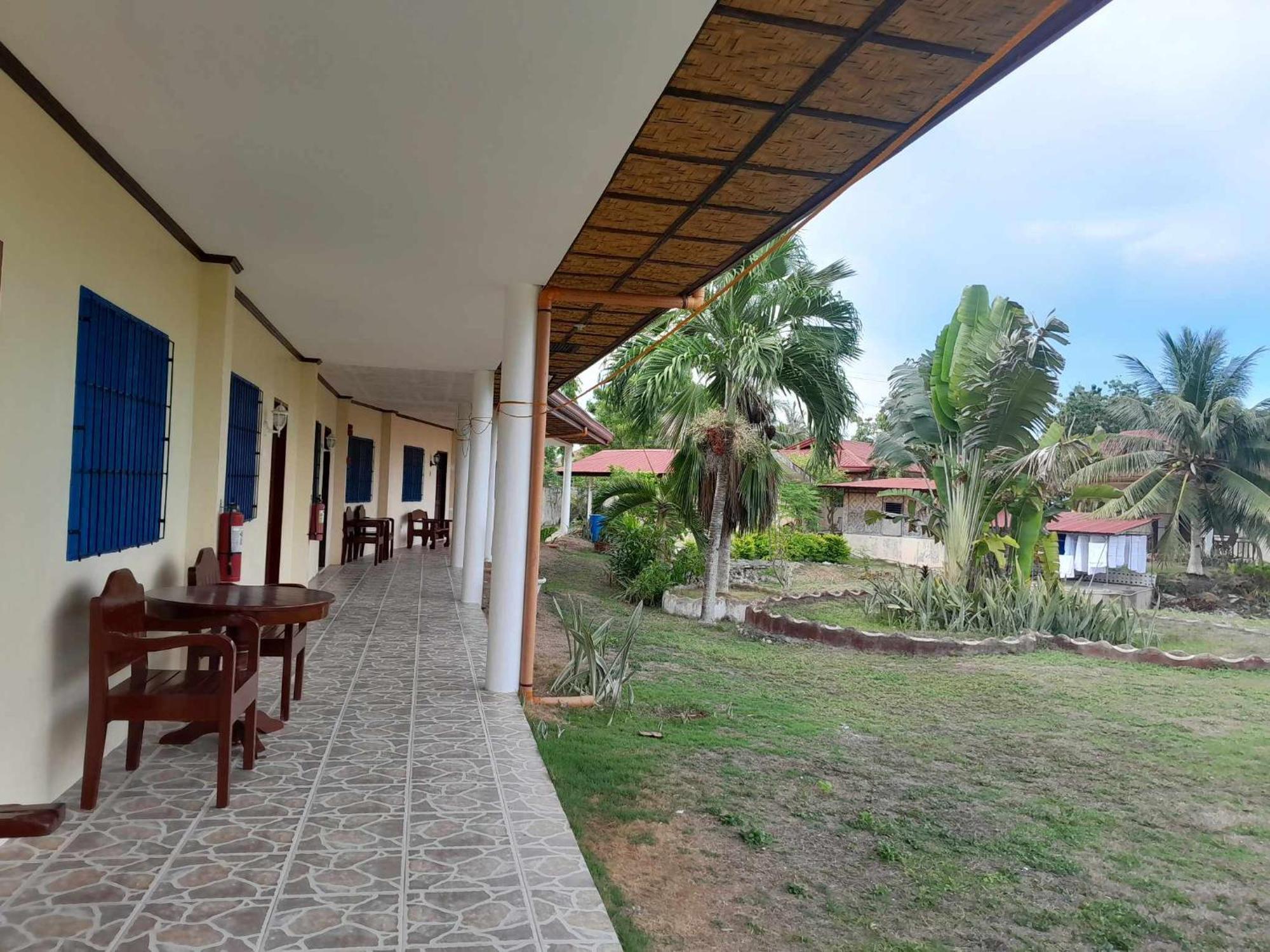 Bonita Oasis Beach Resort Moalboal Exterior photo