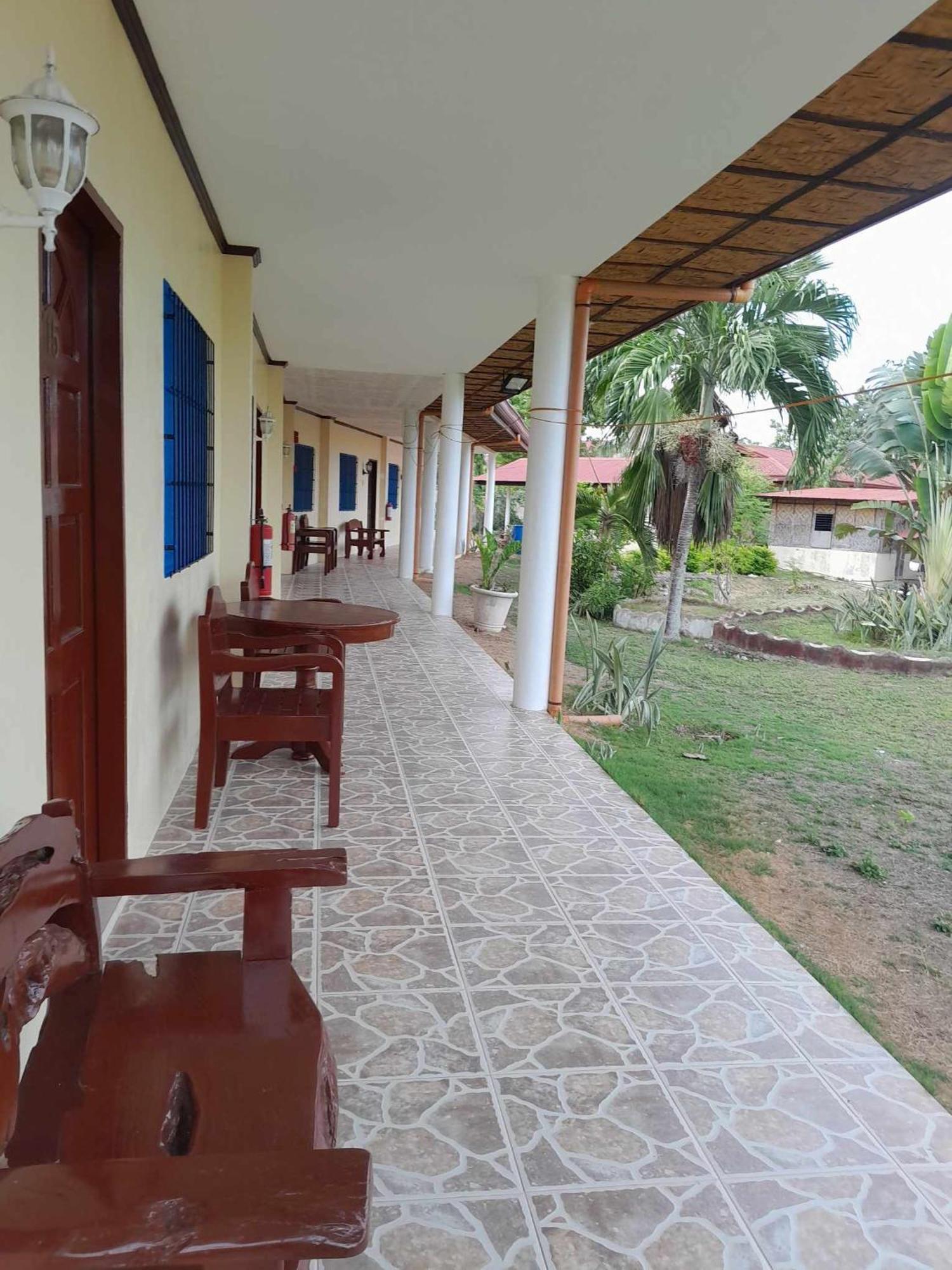 Bonita Oasis Beach Resort Moalboal Exterior photo