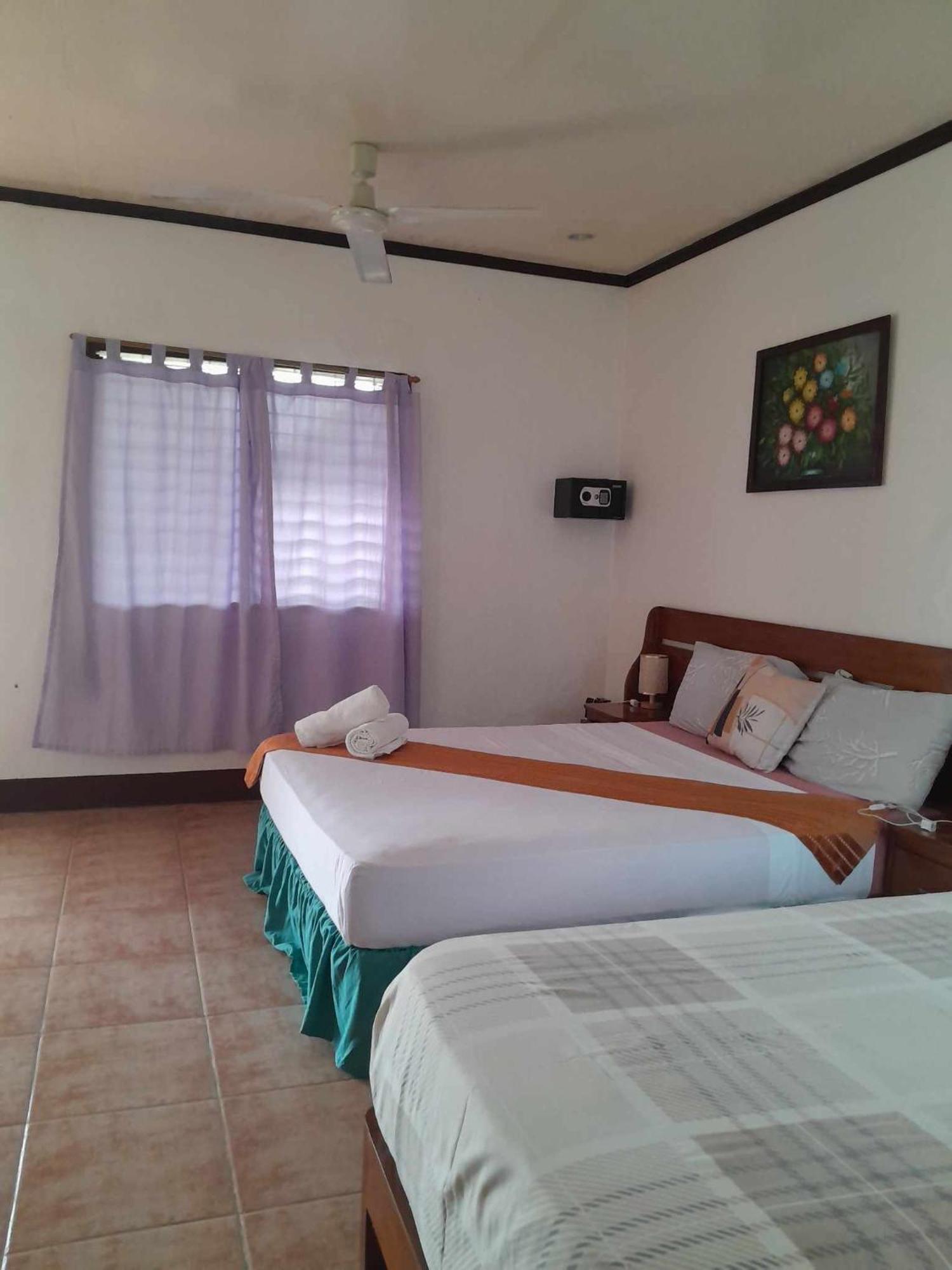 Bonita Oasis Beach Resort Moalboal Exterior photo